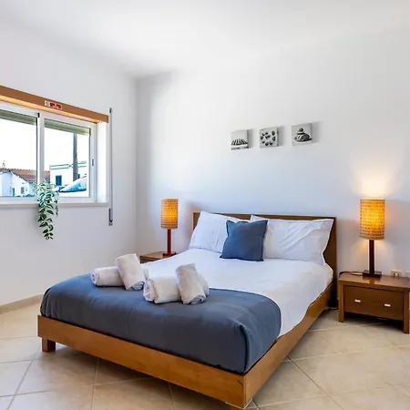 בית נופש Casa Verdeira Raposeira (Faro)